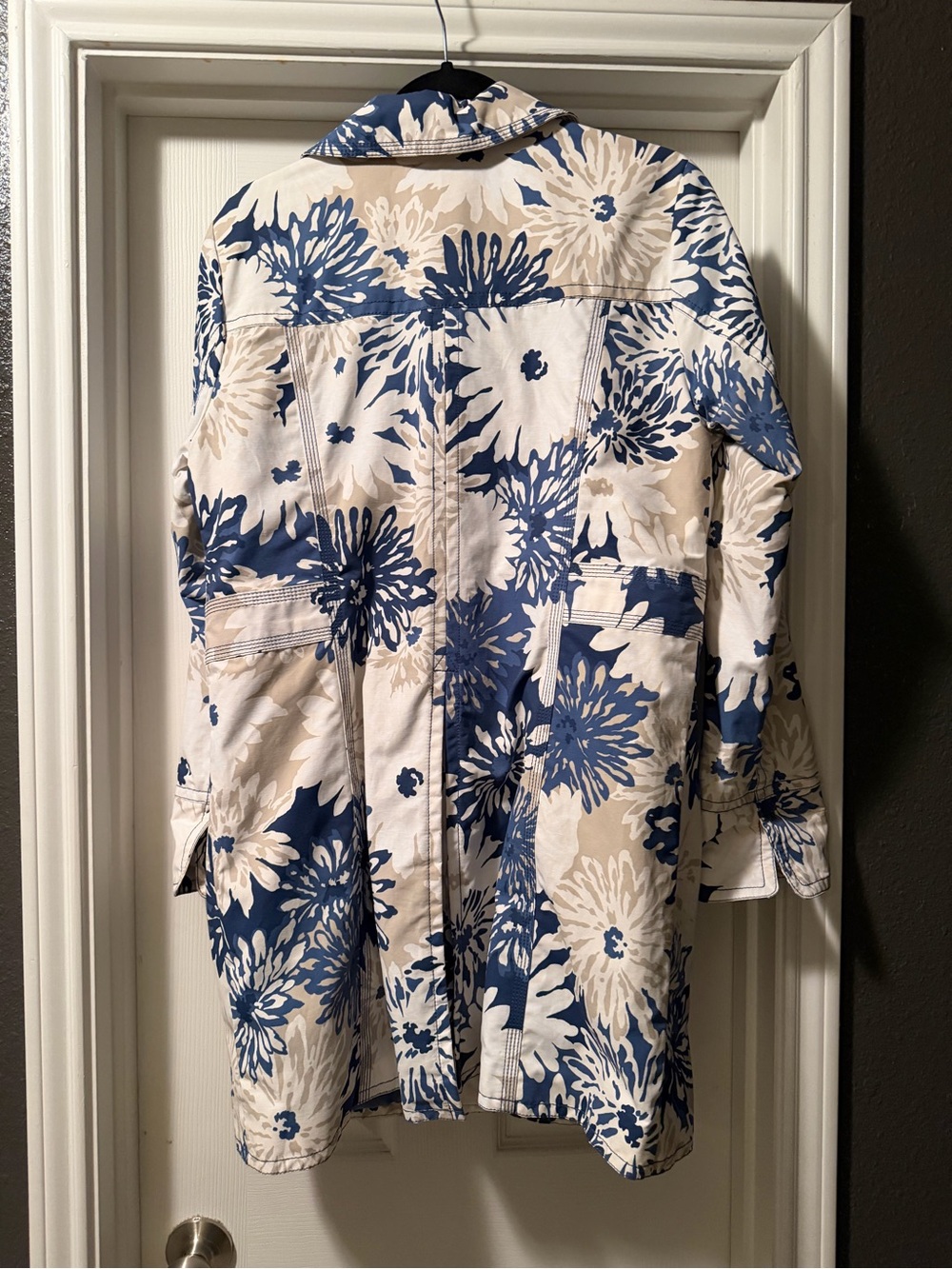 Eddie Bauer Blue & Cream Floral Trench Coat - Picture 4 of 5